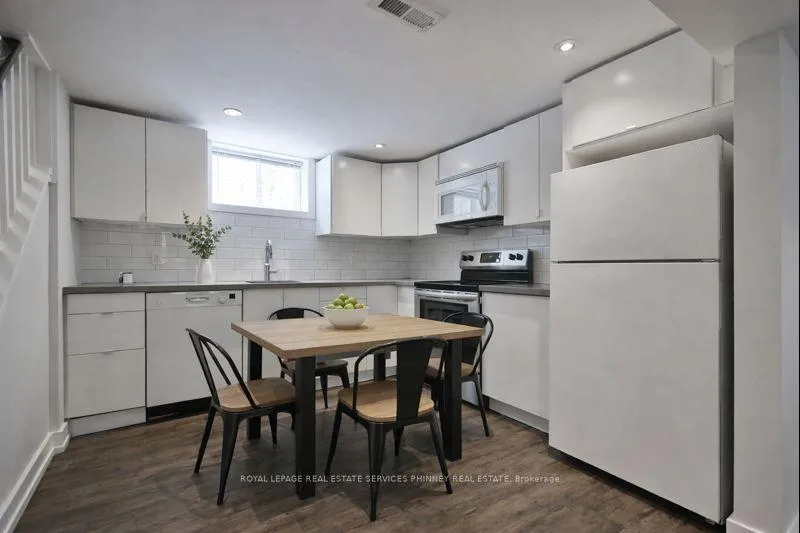 Photo 19 of 256 Walter Avenue S, Hamilton, Glenview — HOMEH