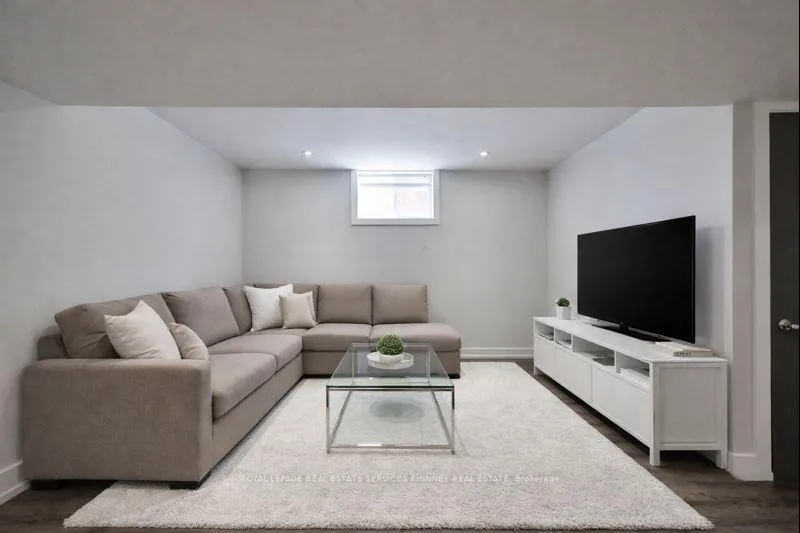 Photo 21 of 256 Walter Avenue S, Hamilton, Glenview — HOMEH