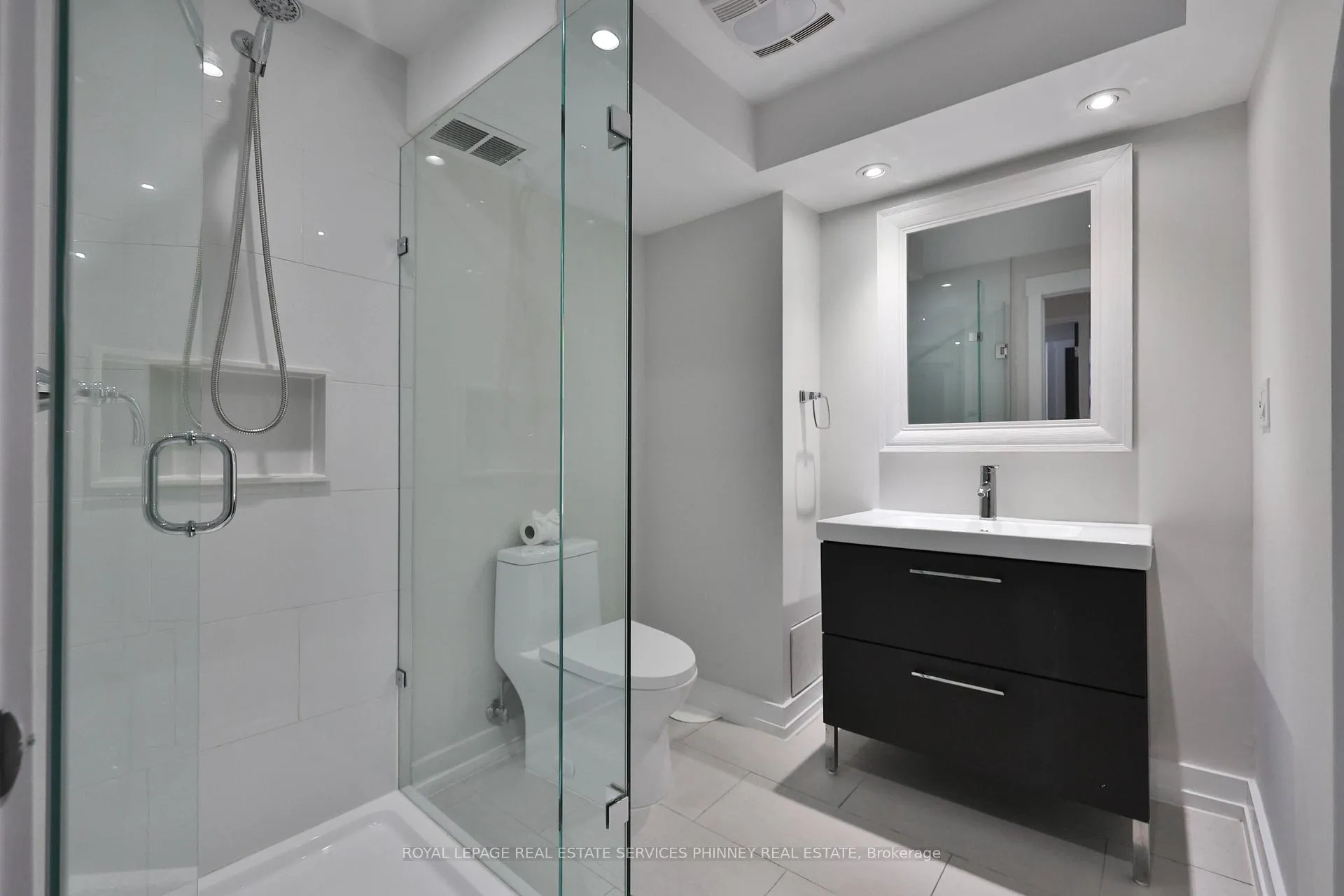 Photo 24 of 256 Walter Avenue S, Hamilton, Glenview — HOMEH