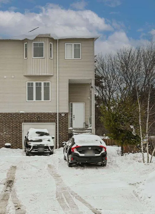 Front of 1 Chisholm Street