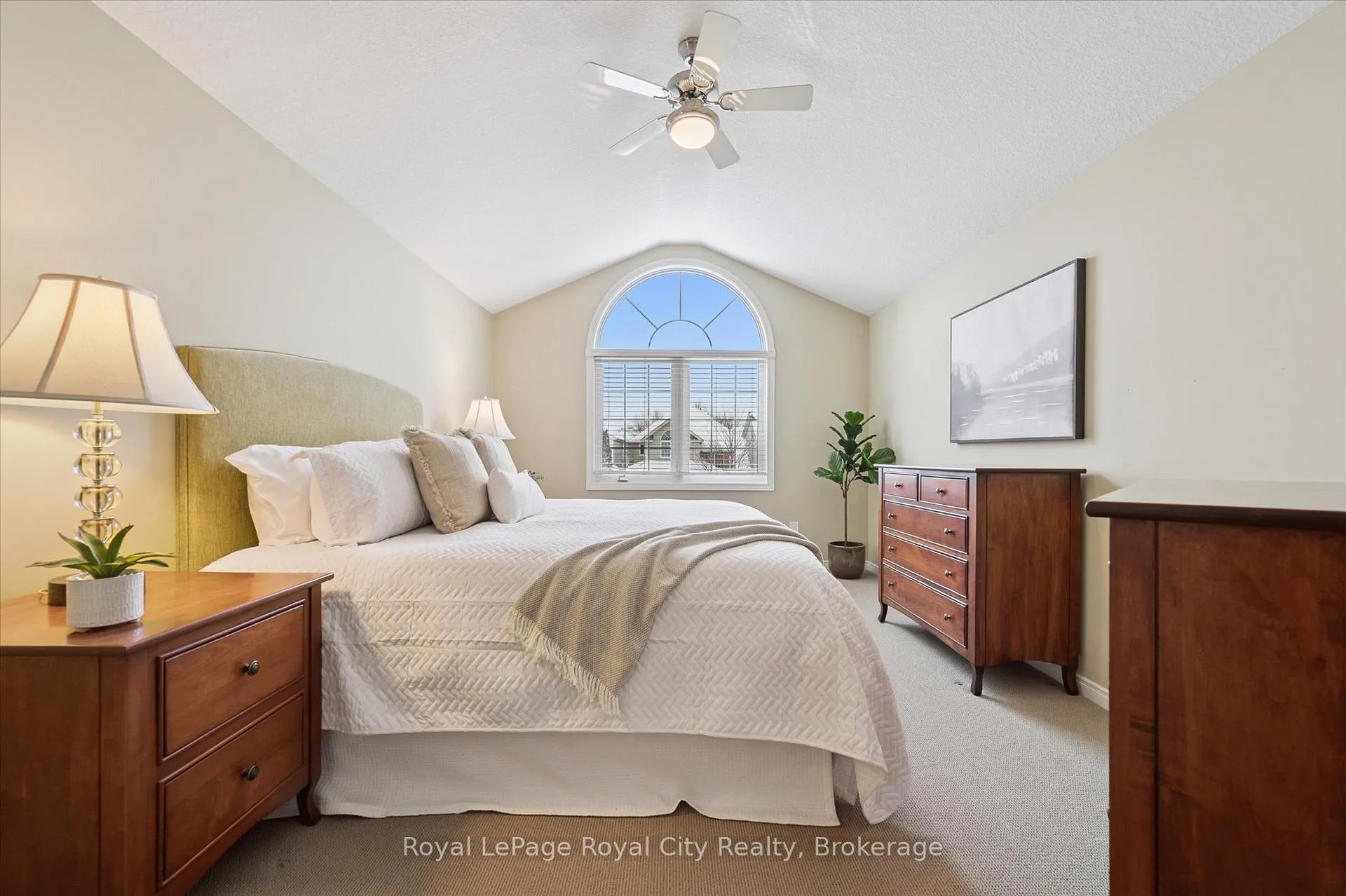 Photo 24 of 92 Marsh Crescent, Guelph, Pineridge/Westminster Woods — HOMEH