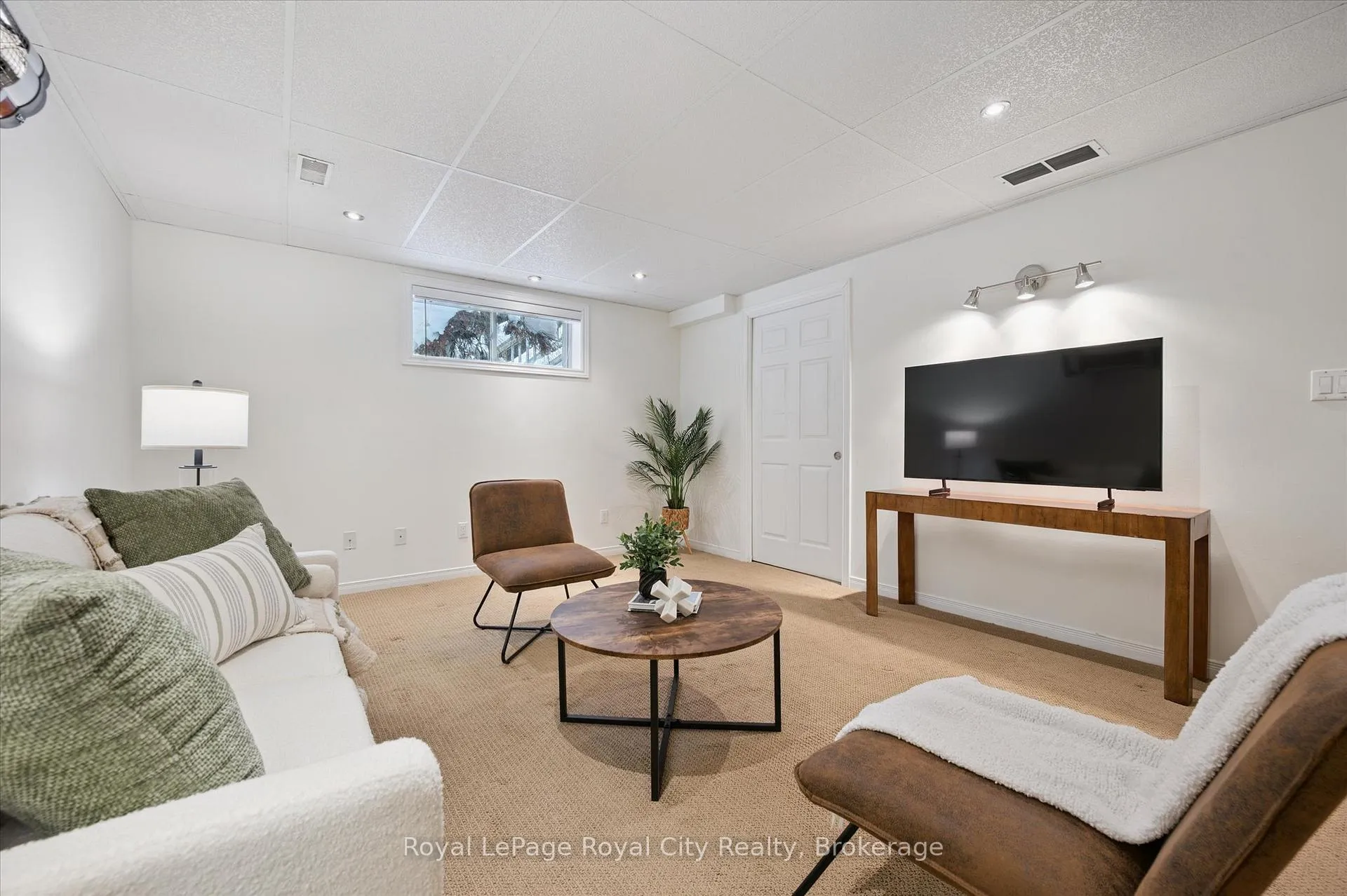 Photo 39 of 92 Marsh Crescent, Guelph, Pineridge/Westminster Woods — HOMEH