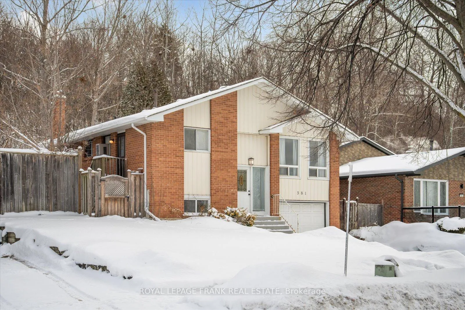 Photo 3 of 581 Grandview Street S, Oshawa, Donevan — HOMEH
