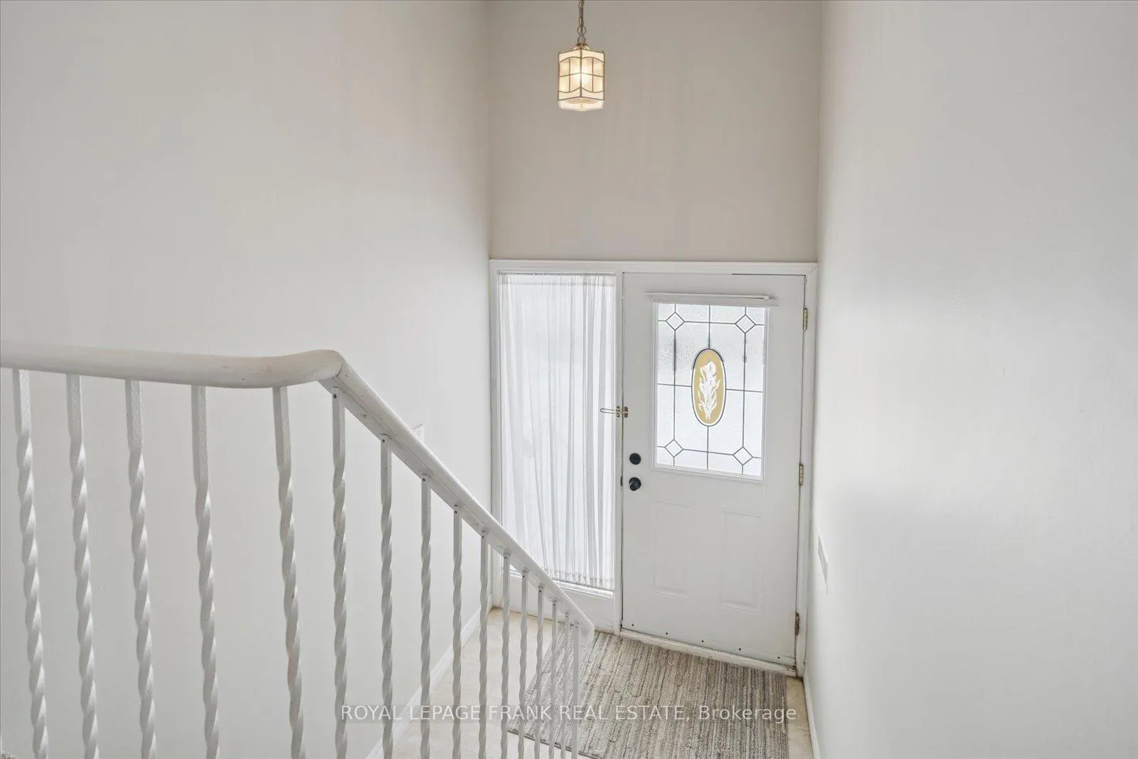 Photo 4 of 581 Grandview Street S, Oshawa, Donevan — HOMEH