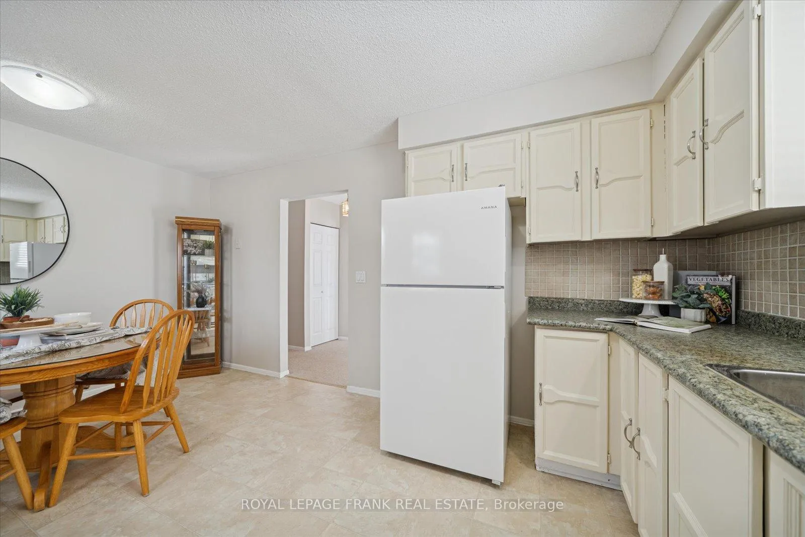 Photo 16 of 581 Grandview Street S, Oshawa, Donevan — HOMEH
