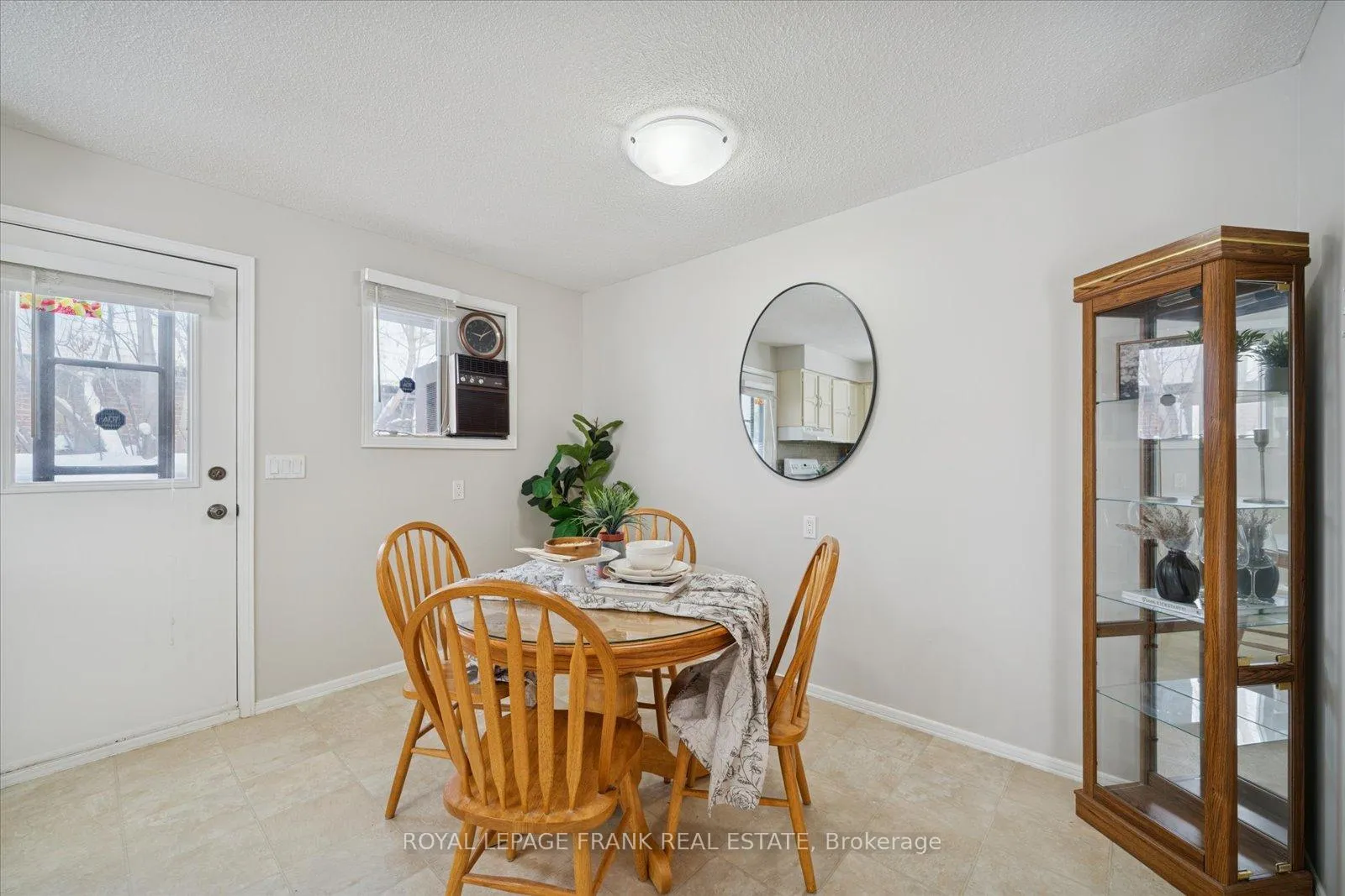 Photo 17 of 581 Grandview Street S, Oshawa, Donevan — HOMEH