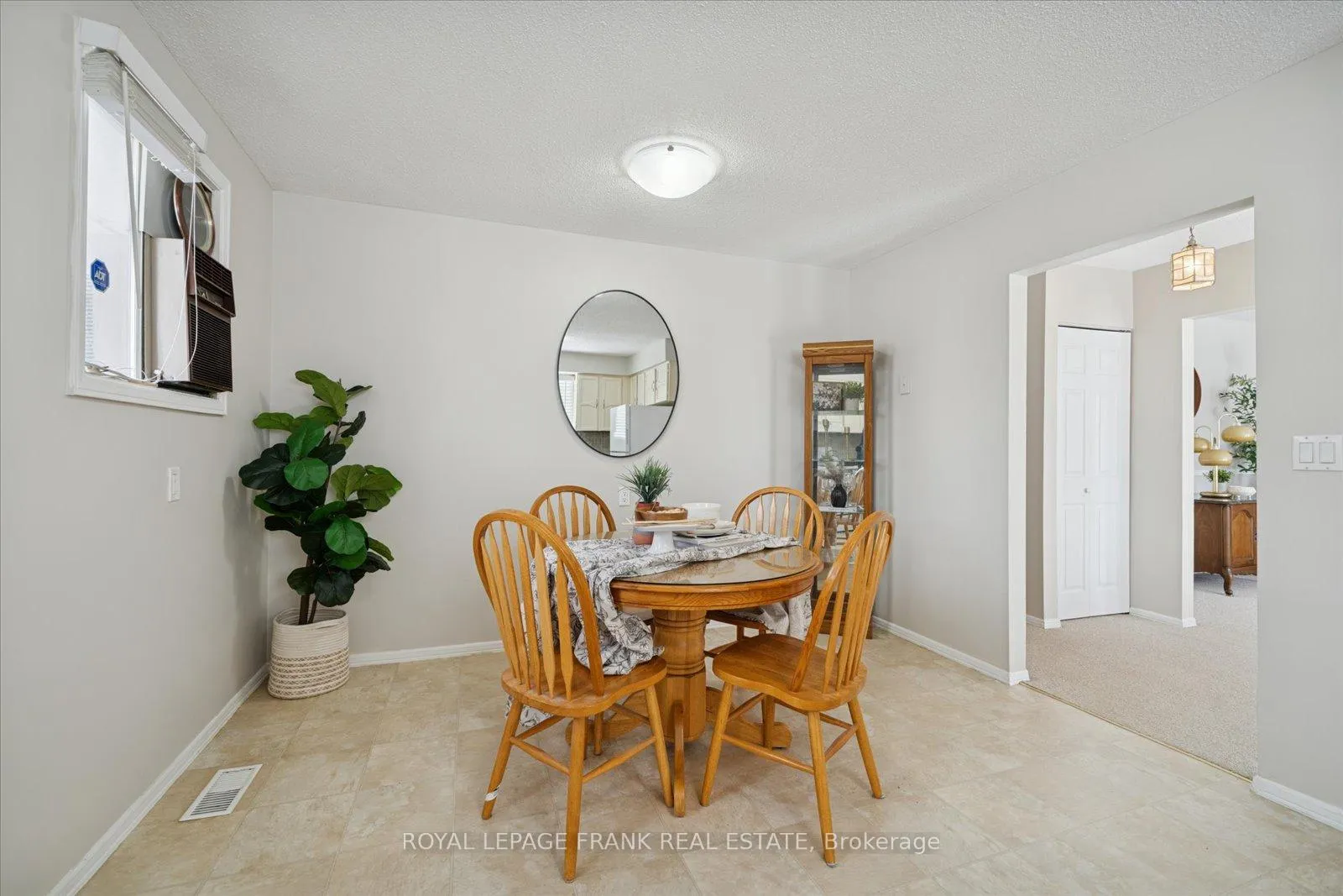 Photo 18 of 581 Grandview Street S, Oshawa, Donevan — HOMEH