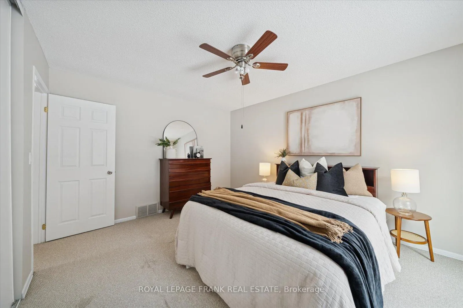 Photo 22 of 581 Grandview Street S, Oshawa, Donevan — HOMEH