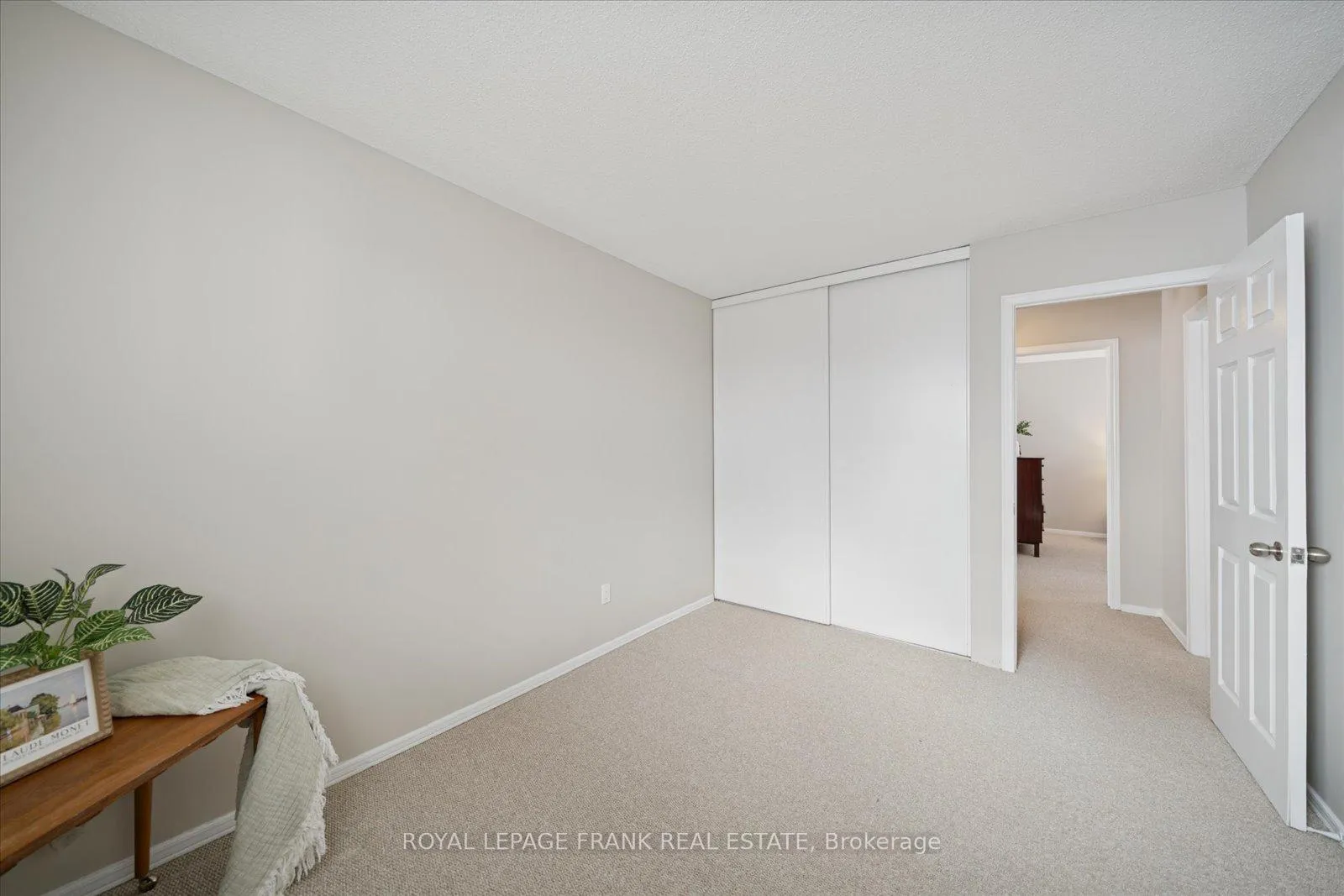 Photo 24 of 581 Grandview Street S, Oshawa, Donevan — HOMEH