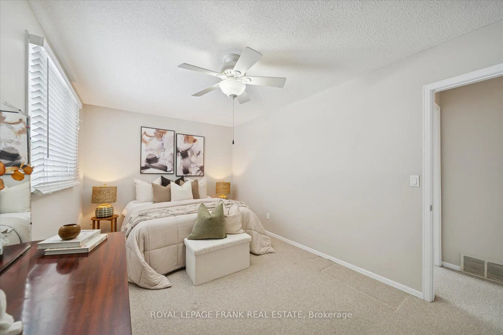 Photo 26 of 581 Grandview Street S, Oshawa, Donevan — HOMEH