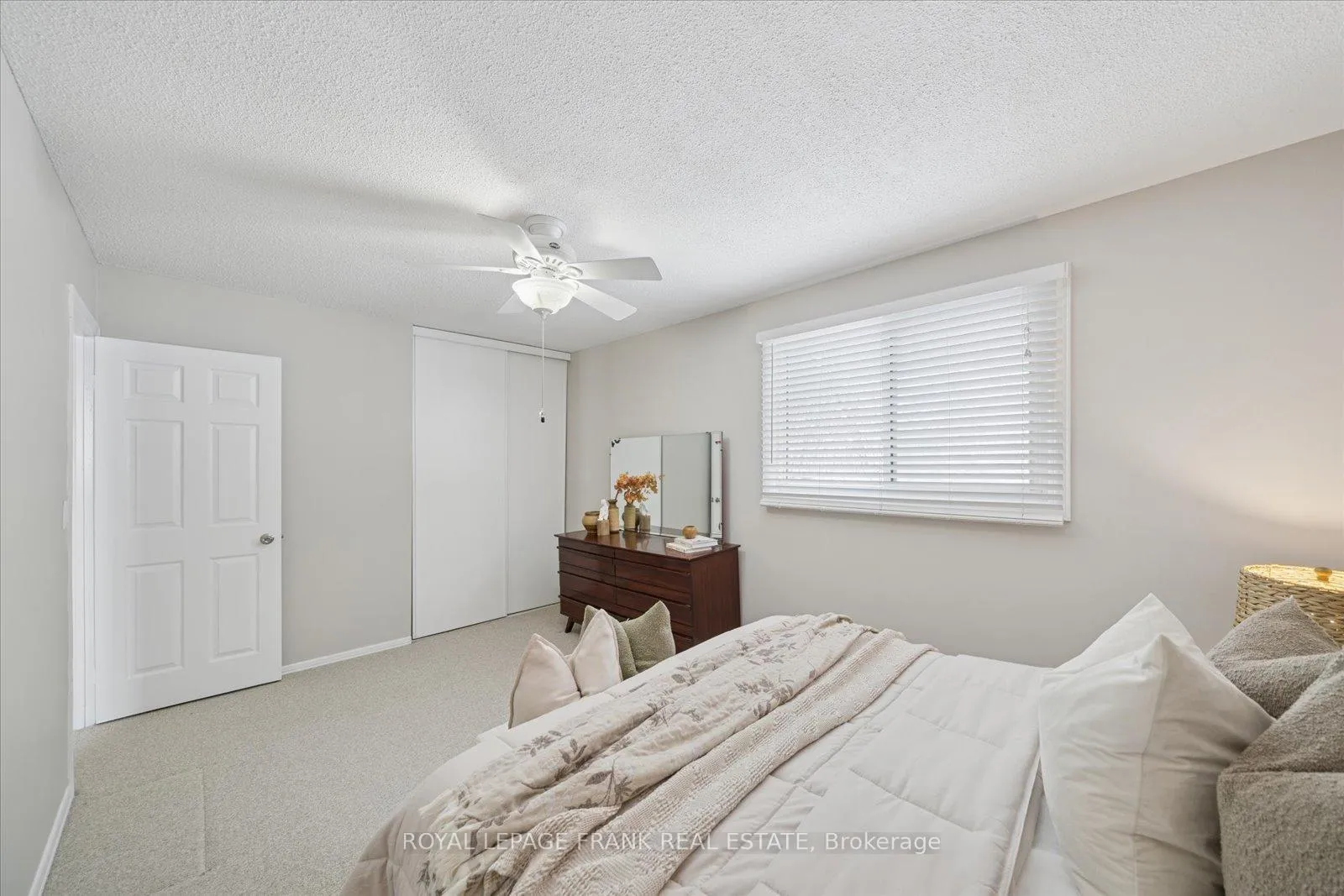 Photo 27 of 581 Grandview Street S, Oshawa, Donevan — HOMEH