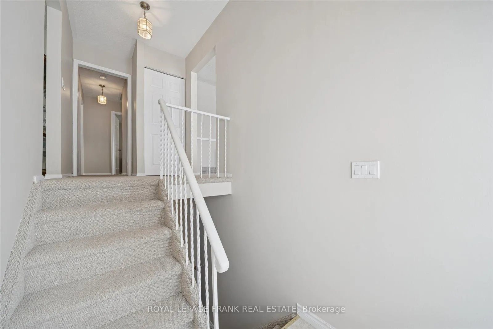 Photo 29 of 581 Grandview Street S, Oshawa, Donevan — HOMEH
