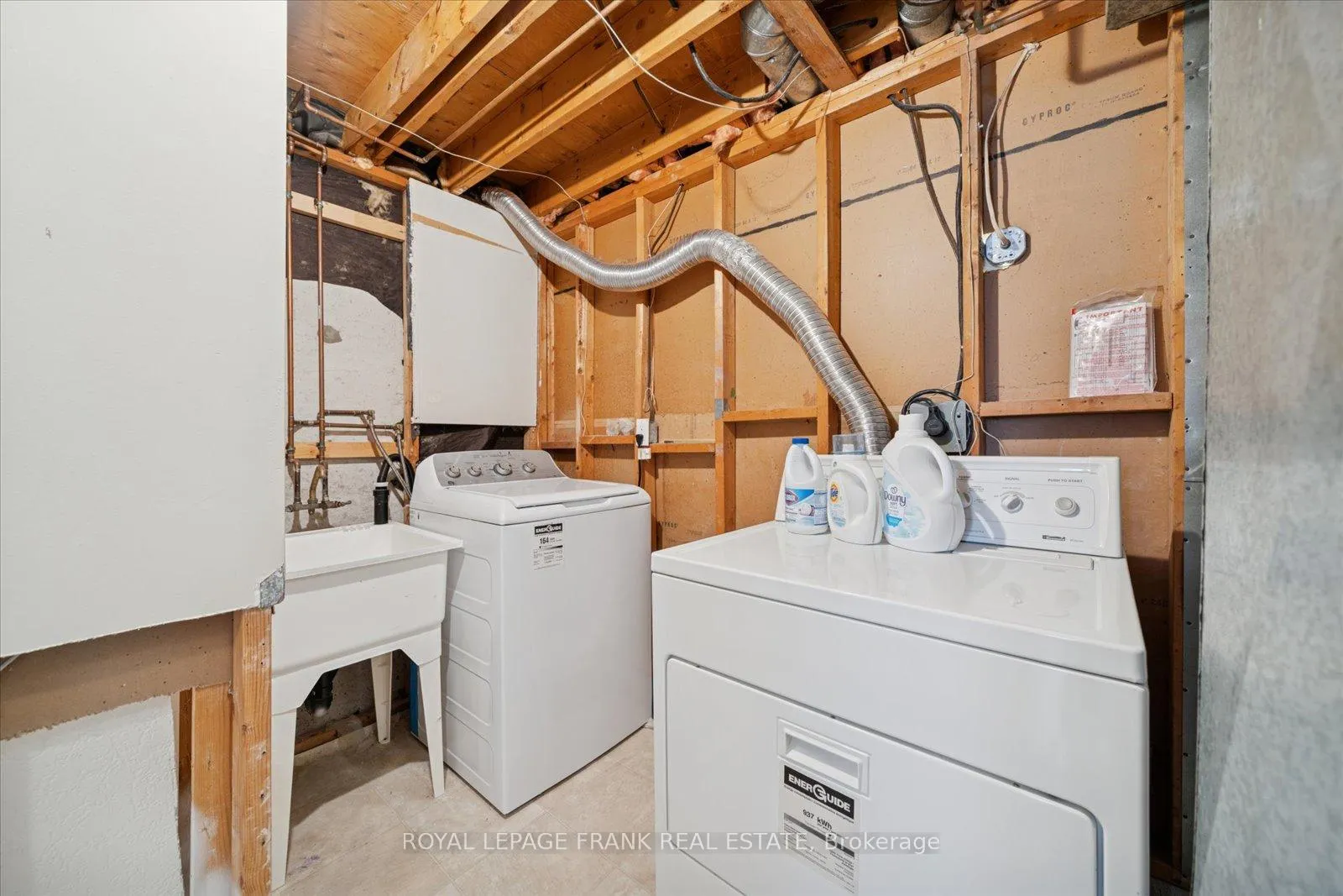 Photo 38 of 581 Grandview Street S, Oshawa, Donevan — HOMEH
