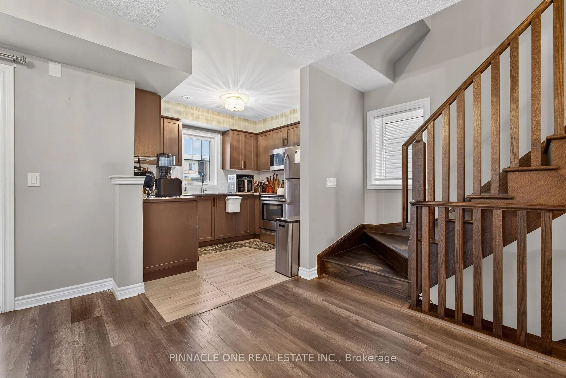 Photo 11 of 14 Nearco Crescent, Oshawa, Windfields — HOMEH