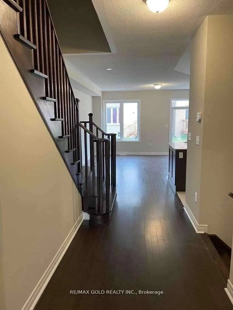 Photo 2 of 53 Finegan Circle, Brampton, Northwest Brampton — HOMEH