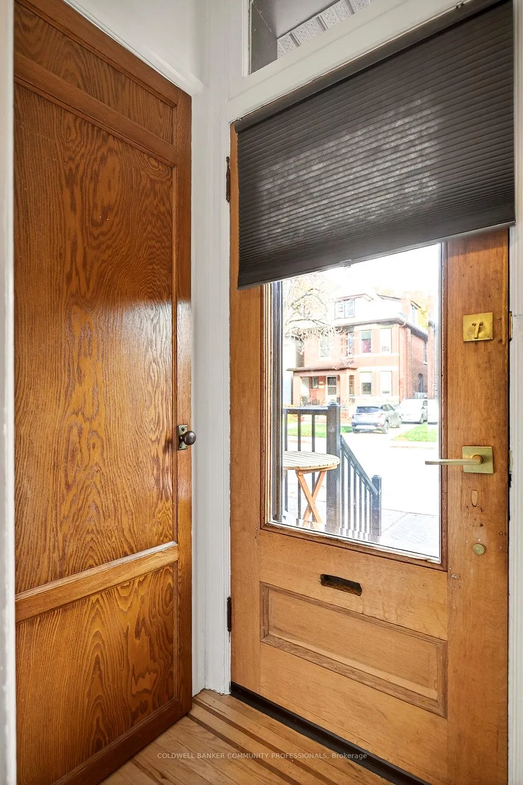 Photo 3 of 104 Garfield Avenue S, Hamilton, Stipley — HOMEH