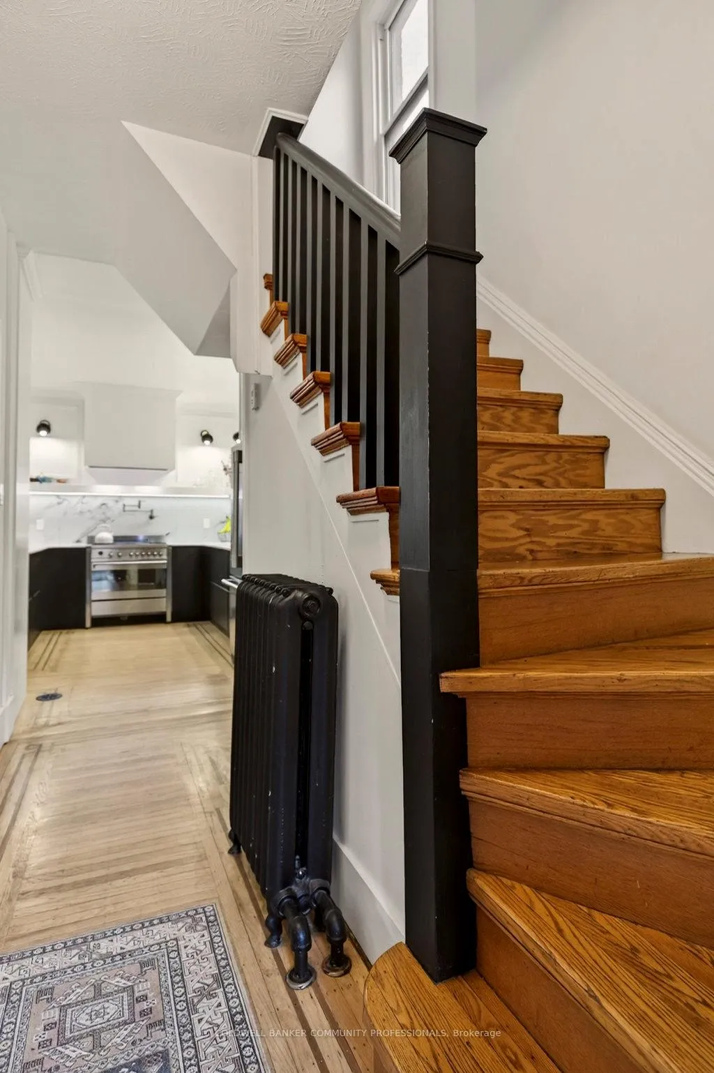 Photo 4 of 104 Garfield Avenue S, Hamilton, Stipley — HOMEH