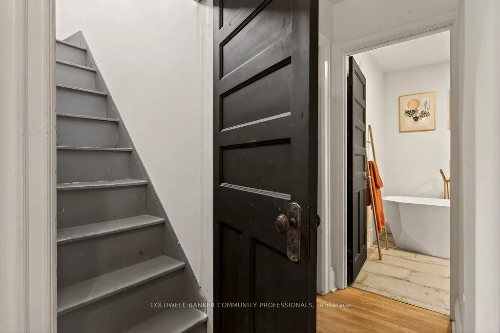 Photo 33 of 104 Garfield Avenue S, Hamilton, Stipley — HOMEH