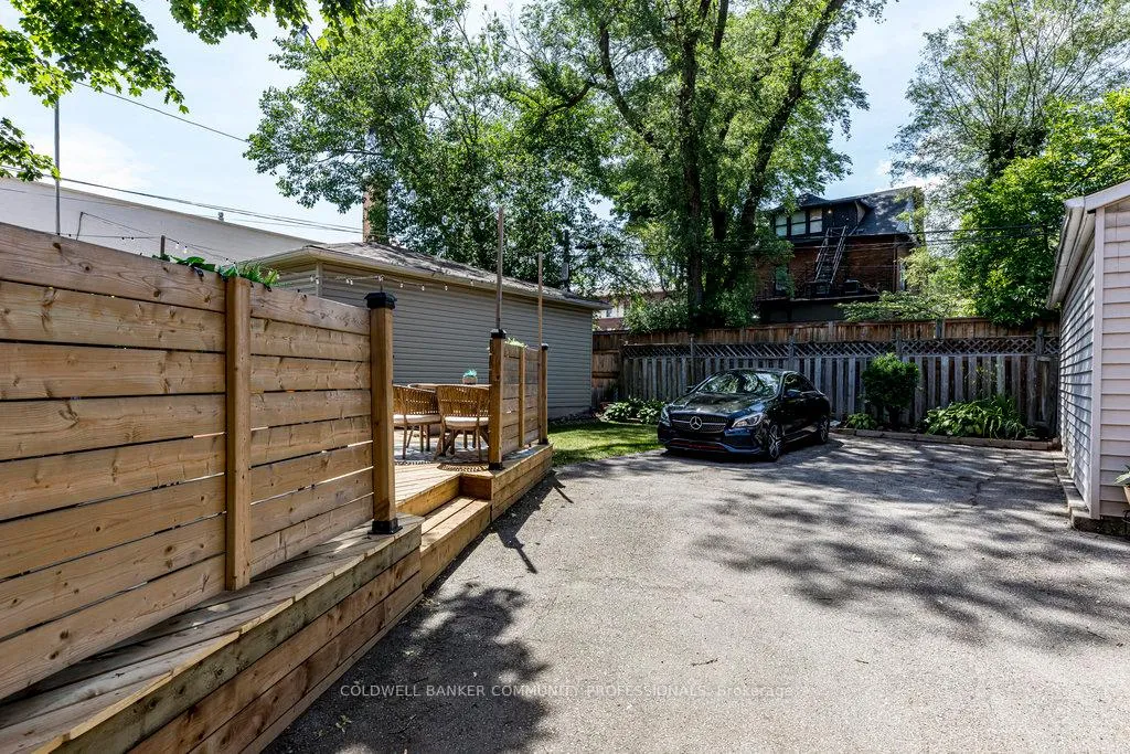 Photo 46 of 104 Garfield Avenue S, Hamilton, Stipley — HOMEH