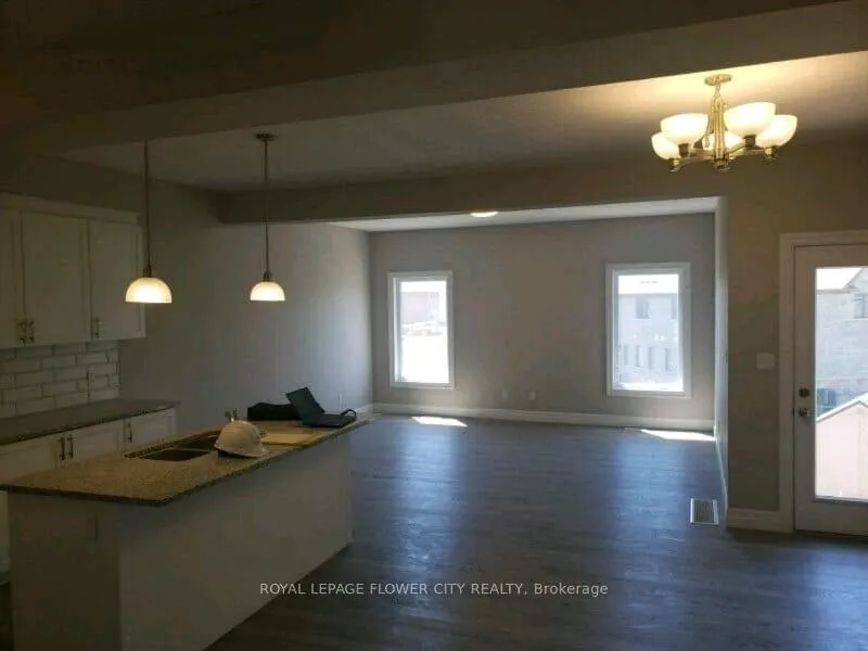 Photo 4 of 159 Forest Creek Drive, Kitchener — HOMEH