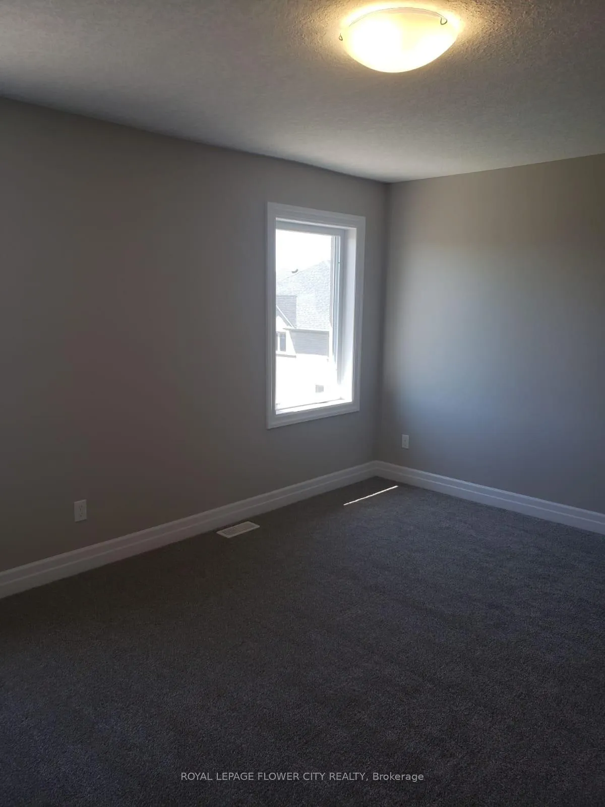 Photo 5 of 159 Forest Creek Drive, Kitchener — HOMEH
