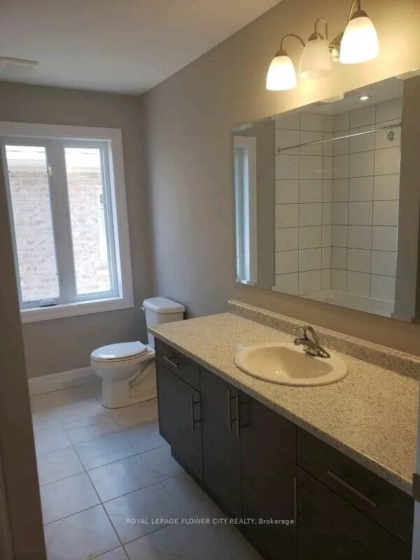 Photo 11 of 159 Forest Creek Drive, Kitchener — HOMEH