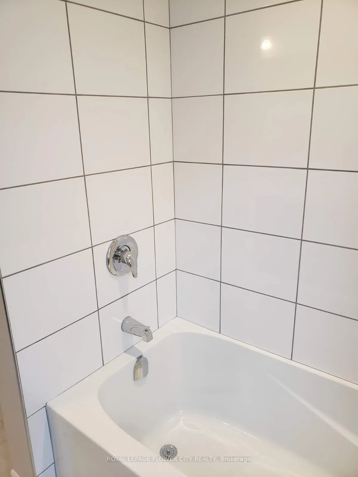 Photo 15 of 159 Forest Creek Drive, Kitchener — HOMEH