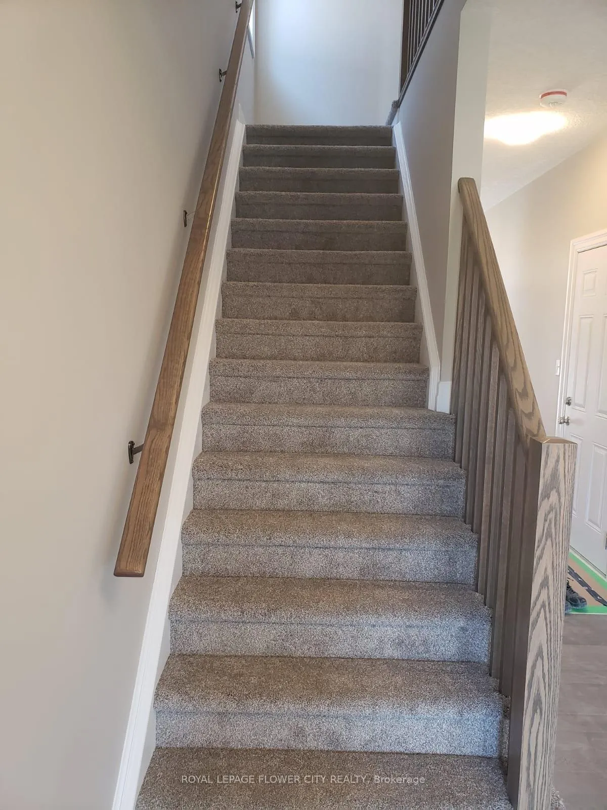 Photo 18 of 159 Forest Creek Drive, Kitchener — HOMEH