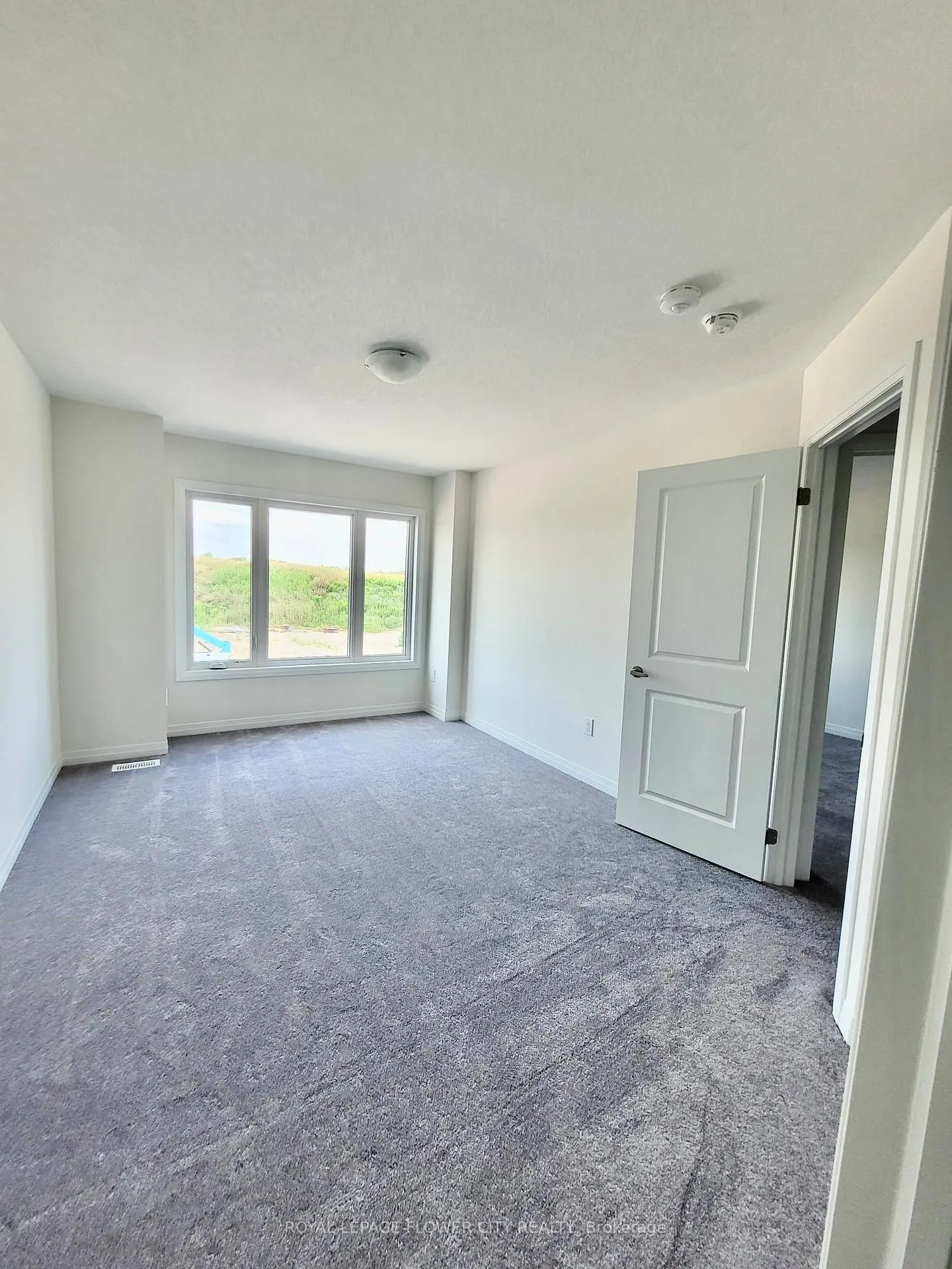Photo 21 of 159 Forest Creek Drive, Kitchener — HOMEH