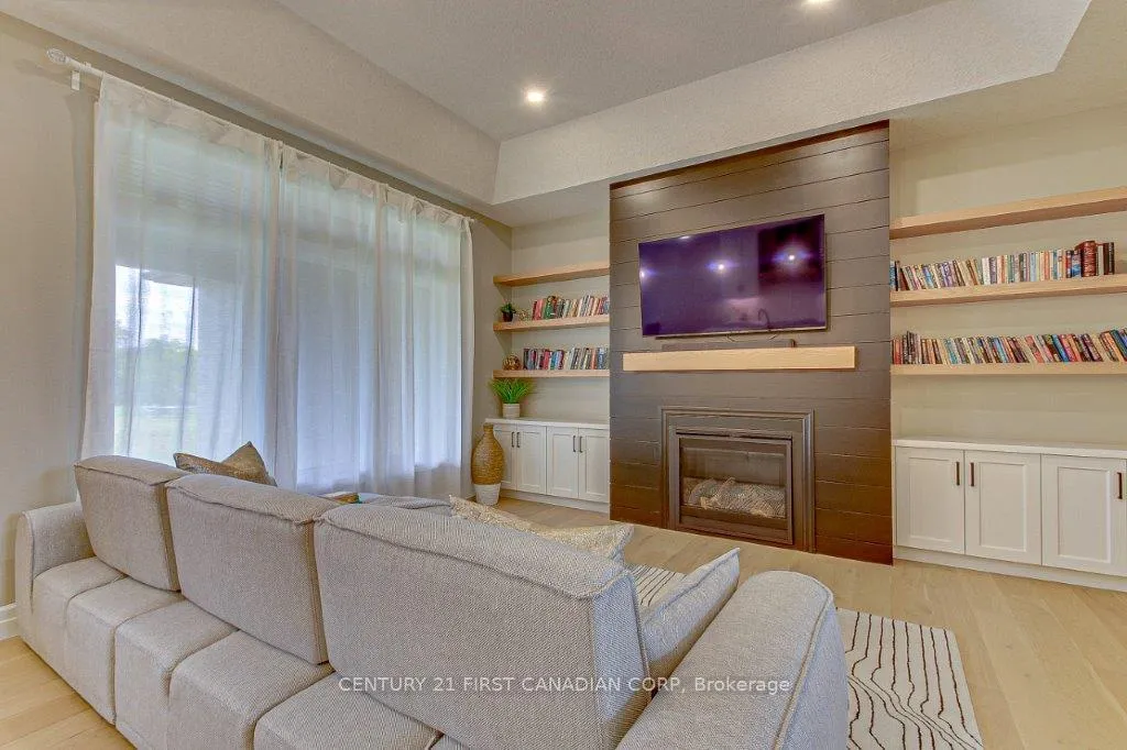Photo 7 of 6 Aspen Circle, Thames Centre, Rural Thames Centre — HOMEH