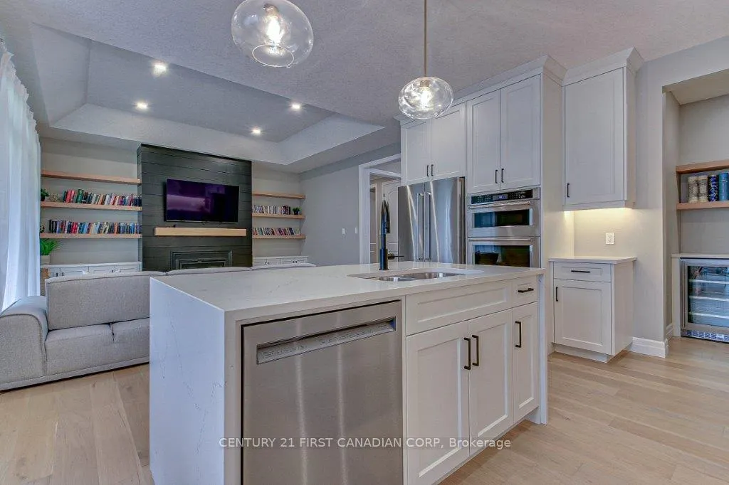 Photo 12 of 6 Aspen Circle, Thames Centre, Rural Thames Centre — HOMEH