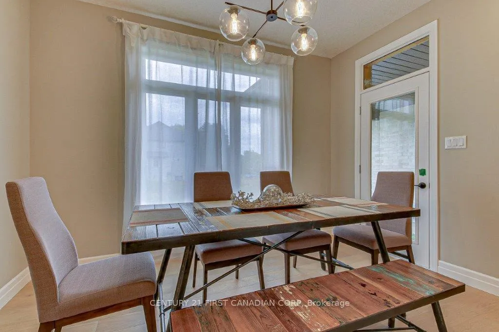 Photo 13 of 6 Aspen Circle, Thames Centre, Rural Thames Centre — HOMEH
