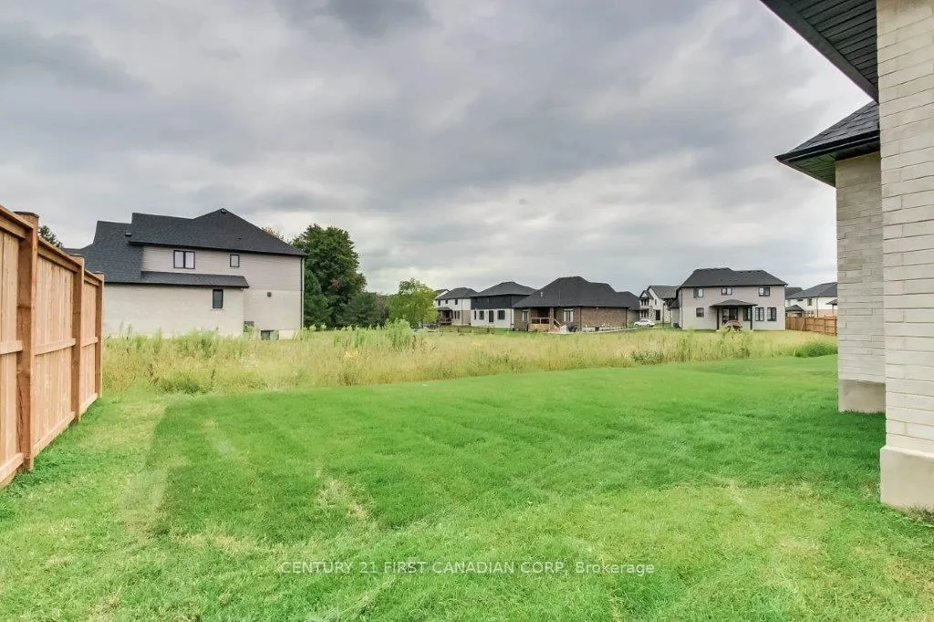 Photo 32 of 6 Aspen Circle, Thames Centre, Rural Thames Centre — HOMEH