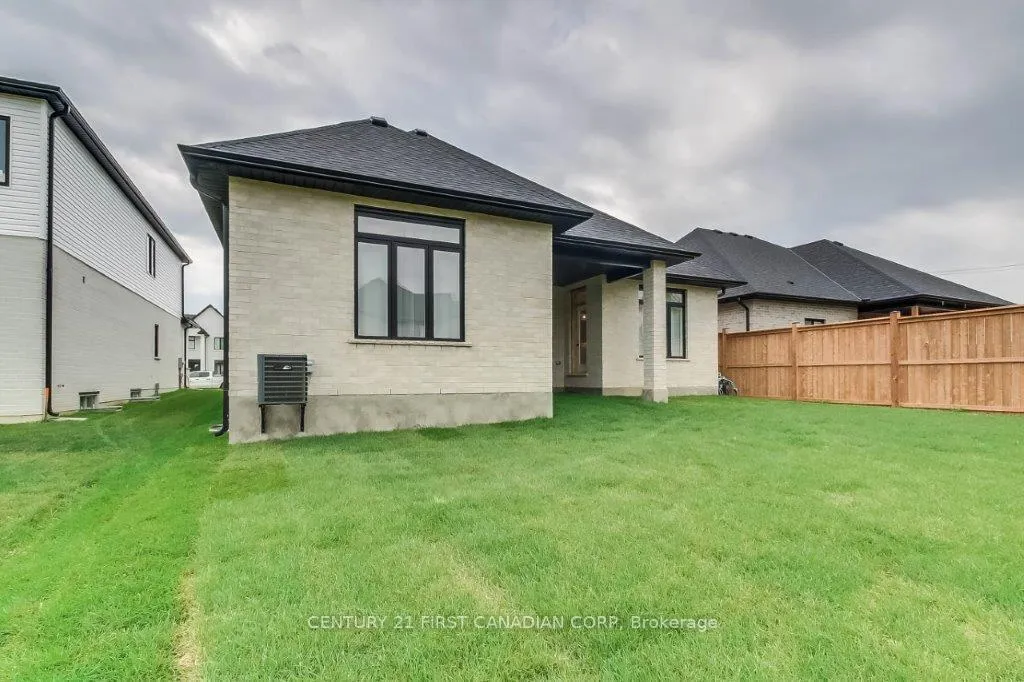 Photo 34 of 6 Aspen Circle, Thames Centre, Rural Thames Centre — HOMEH