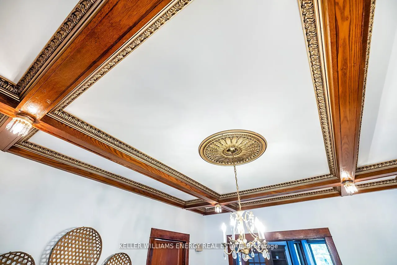 Photo 11 of 23 Connaught Street, Oshawa, O'Neill — HOMEH