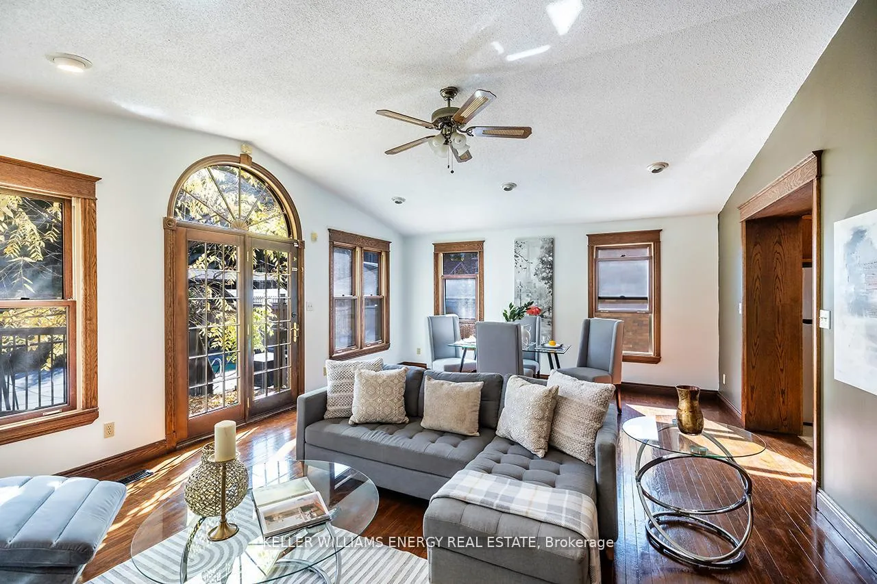 Photo 19 of 23 Connaught Street, Oshawa, O'Neill — HOMEH