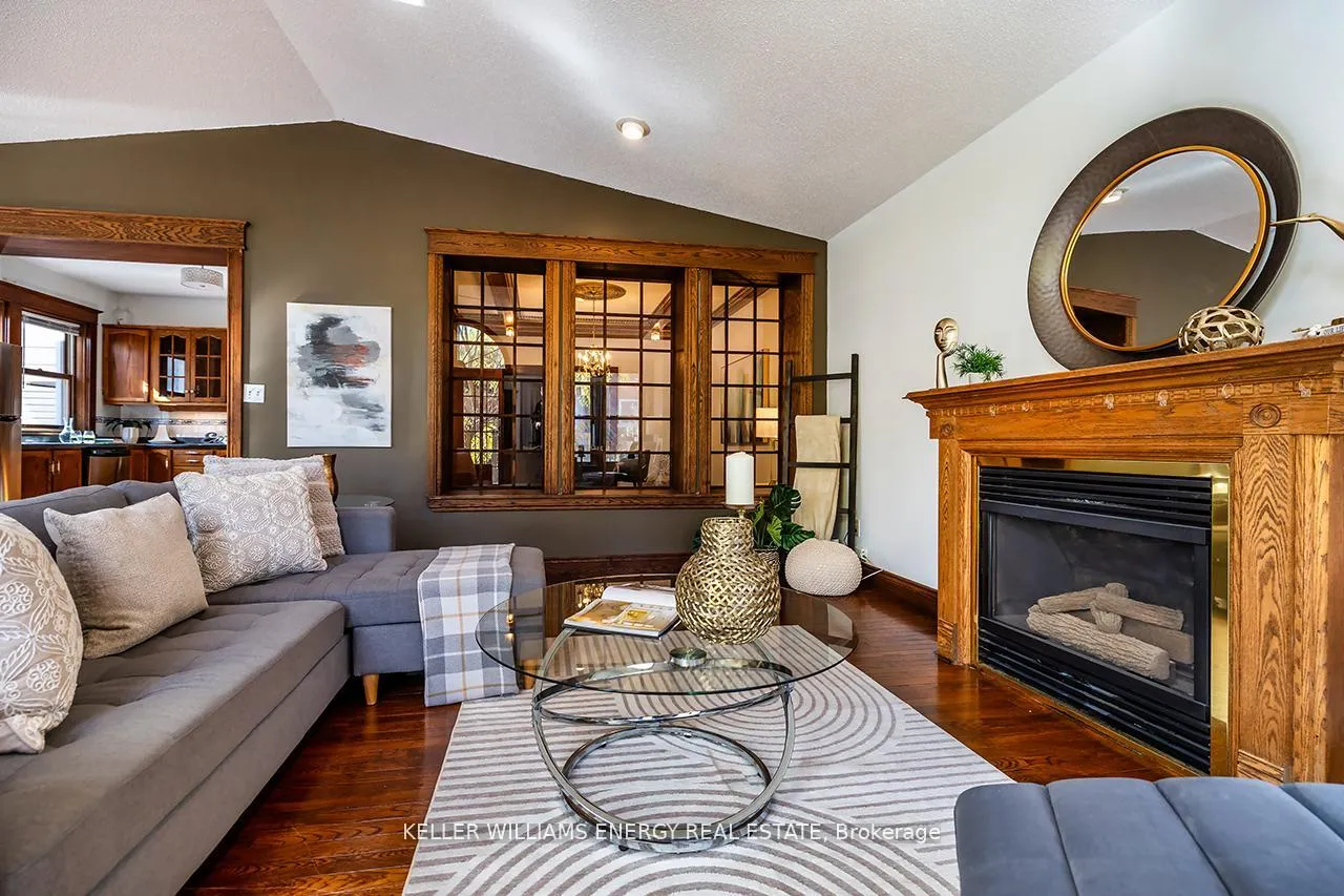 Photo 21 of 23 Connaught Street, Oshawa, O'Neill — HOMEH
