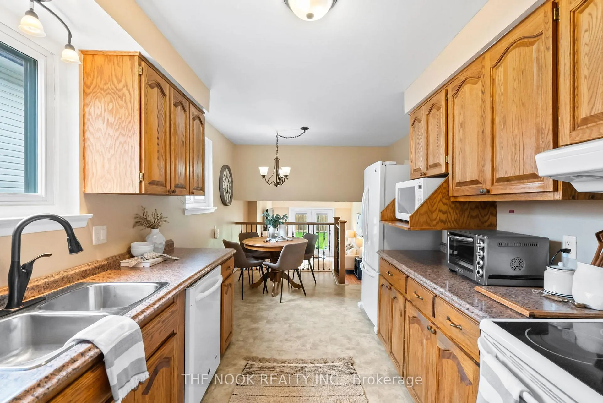 Photo 11 of 287 Viewmount Street, Oshawa, Donevan — HOMEH