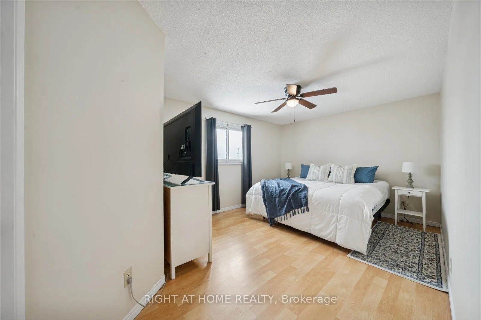 Photo 19 of 48 Cherry Blossom Crescent, Clarington, Courtice — HOMEH