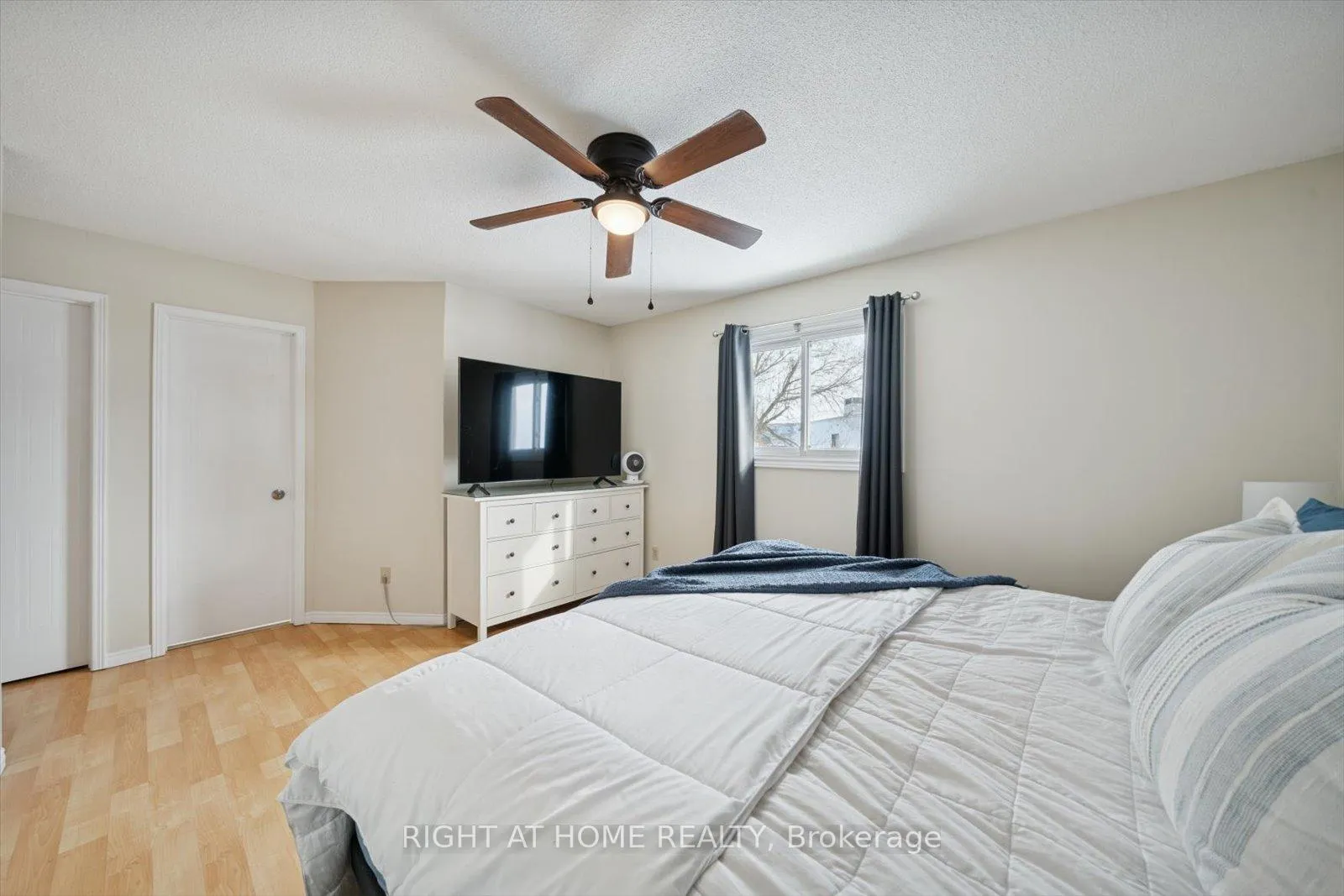 Photo 22 of 48 Cherry Blossom Crescent, Clarington, Courtice — HOMEH