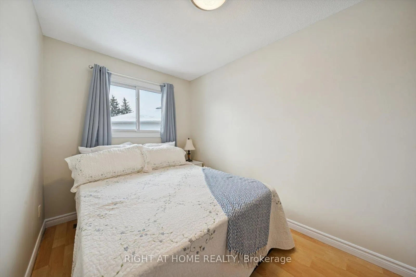 Photo 29 of 48 Cherry Blossom Crescent, Clarington, Courtice — HOMEH