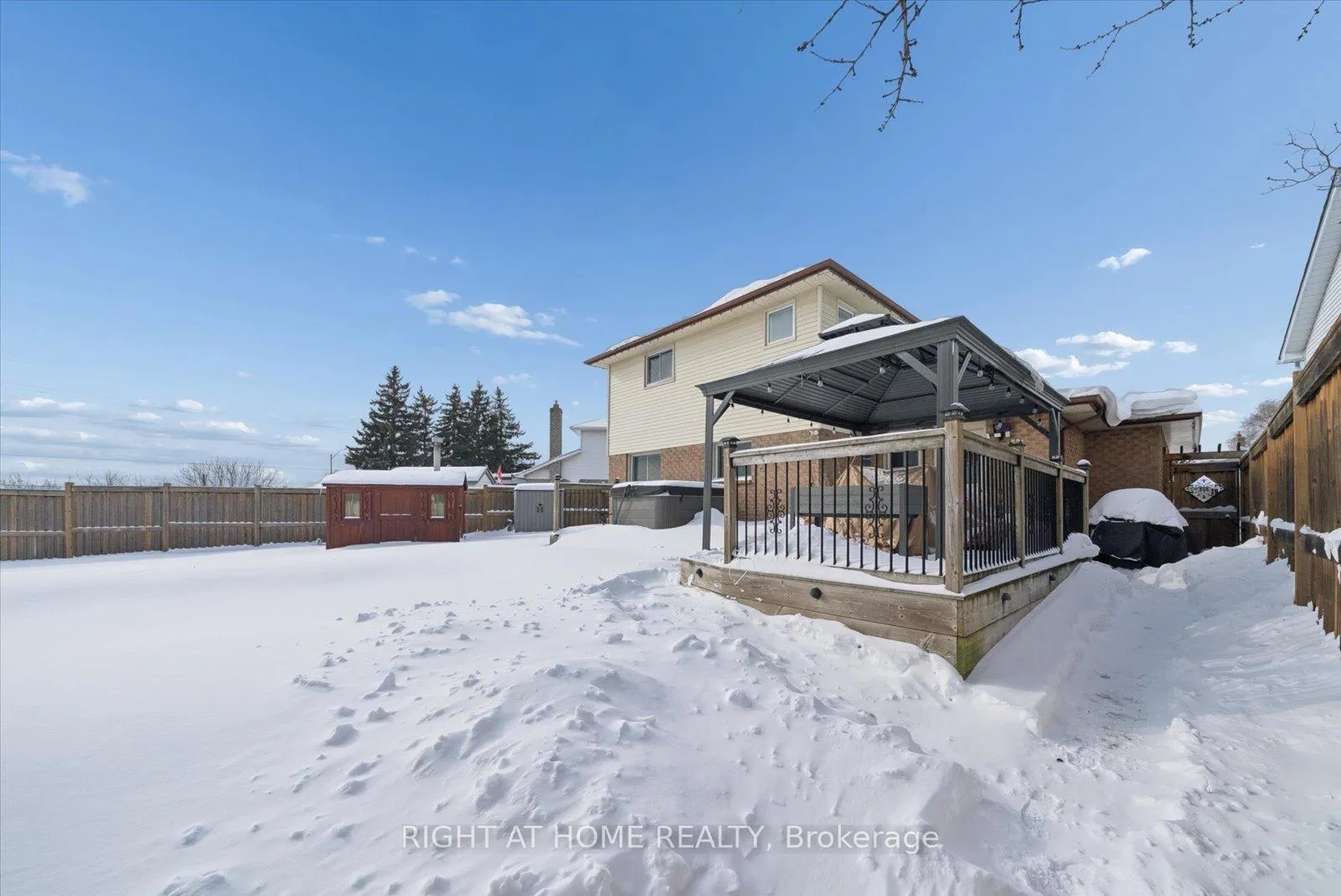 Photo 37 of 48 Cherry Blossom Crescent, Clarington, Courtice — HOMEH