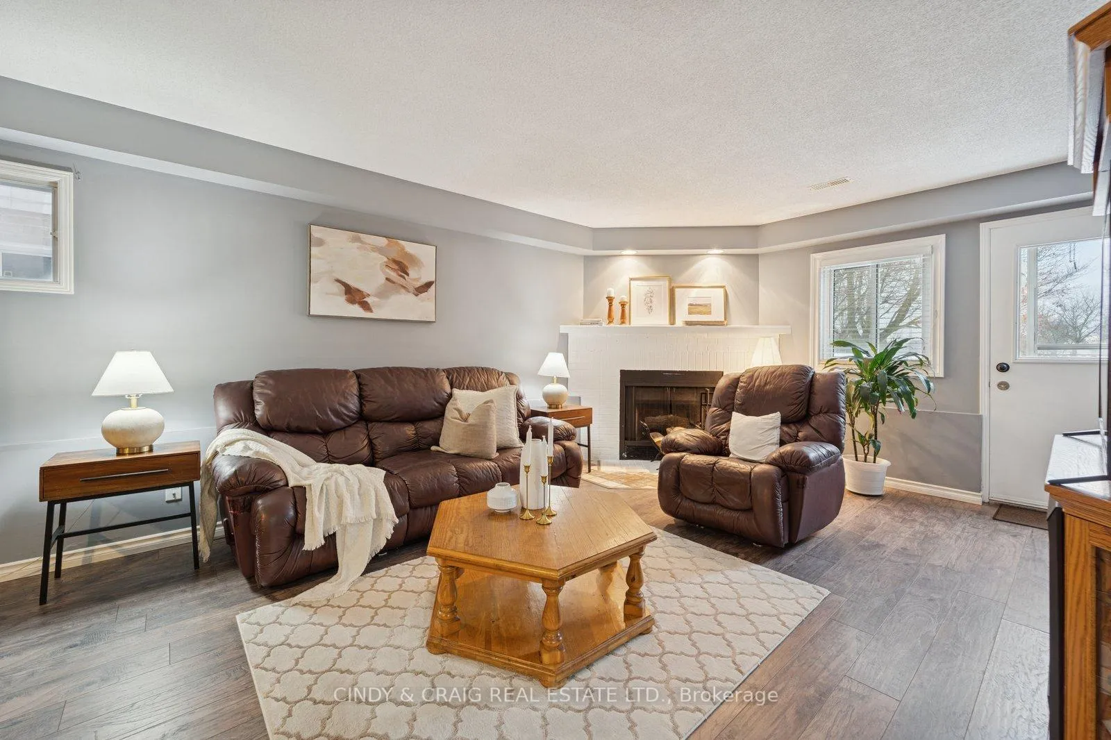 Photo 13 of 7 Empire Crescent, Clarington, Courtice — HOMEH