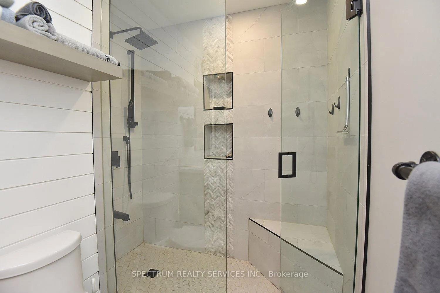 Photo 13 of 56 Mcknight Avenue, Hamilton, Waterdown — HOMEH