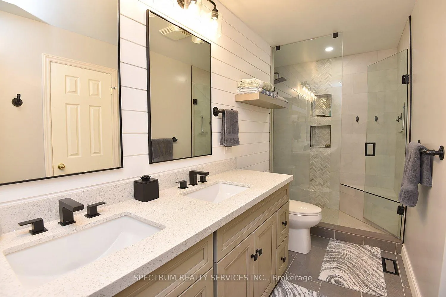 Photo 14 of 56 Mcknight Avenue, Hamilton, Waterdown — HOMEH