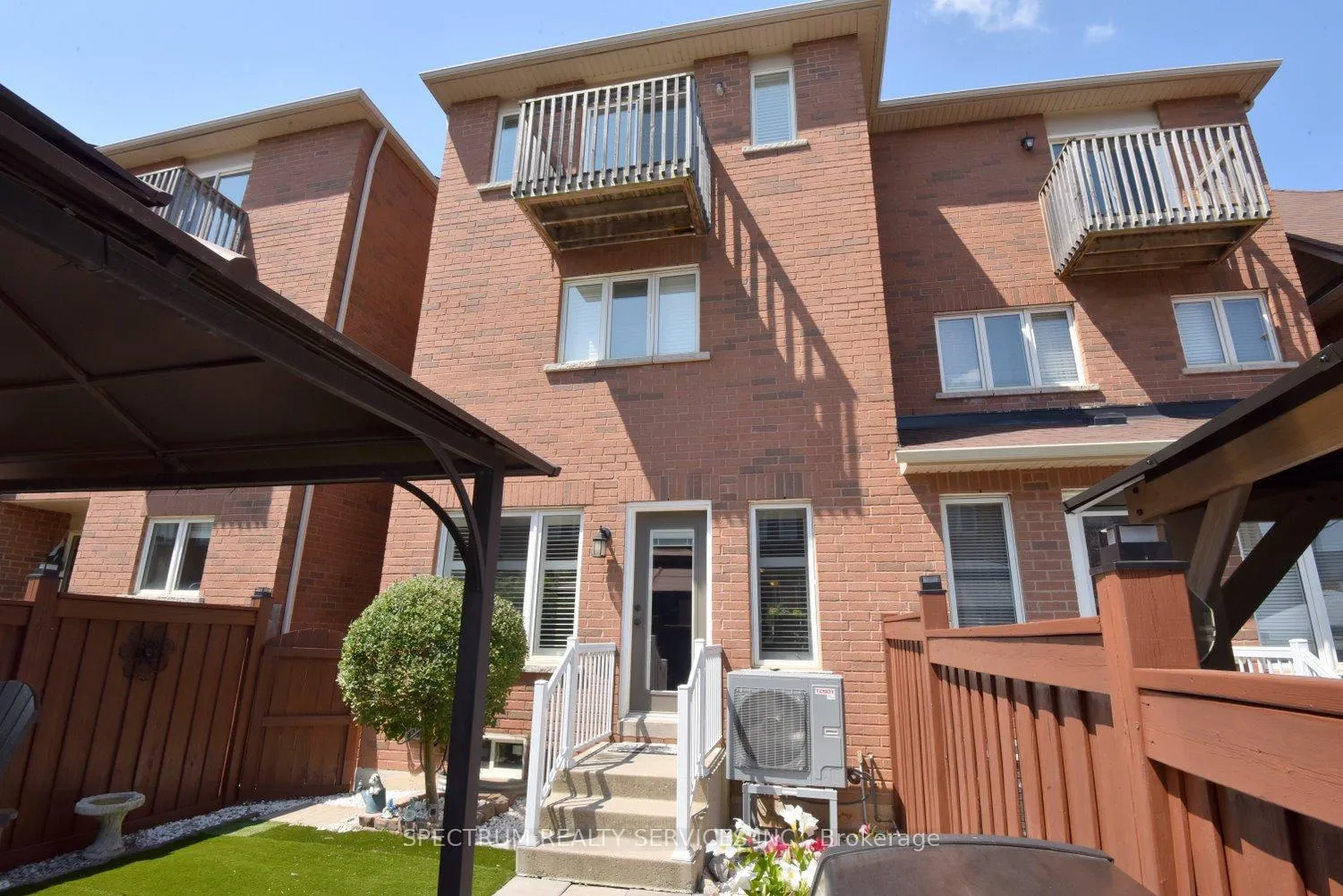 Photo 18 of 56 Mcknight Avenue, Hamilton, Waterdown — HOMEH