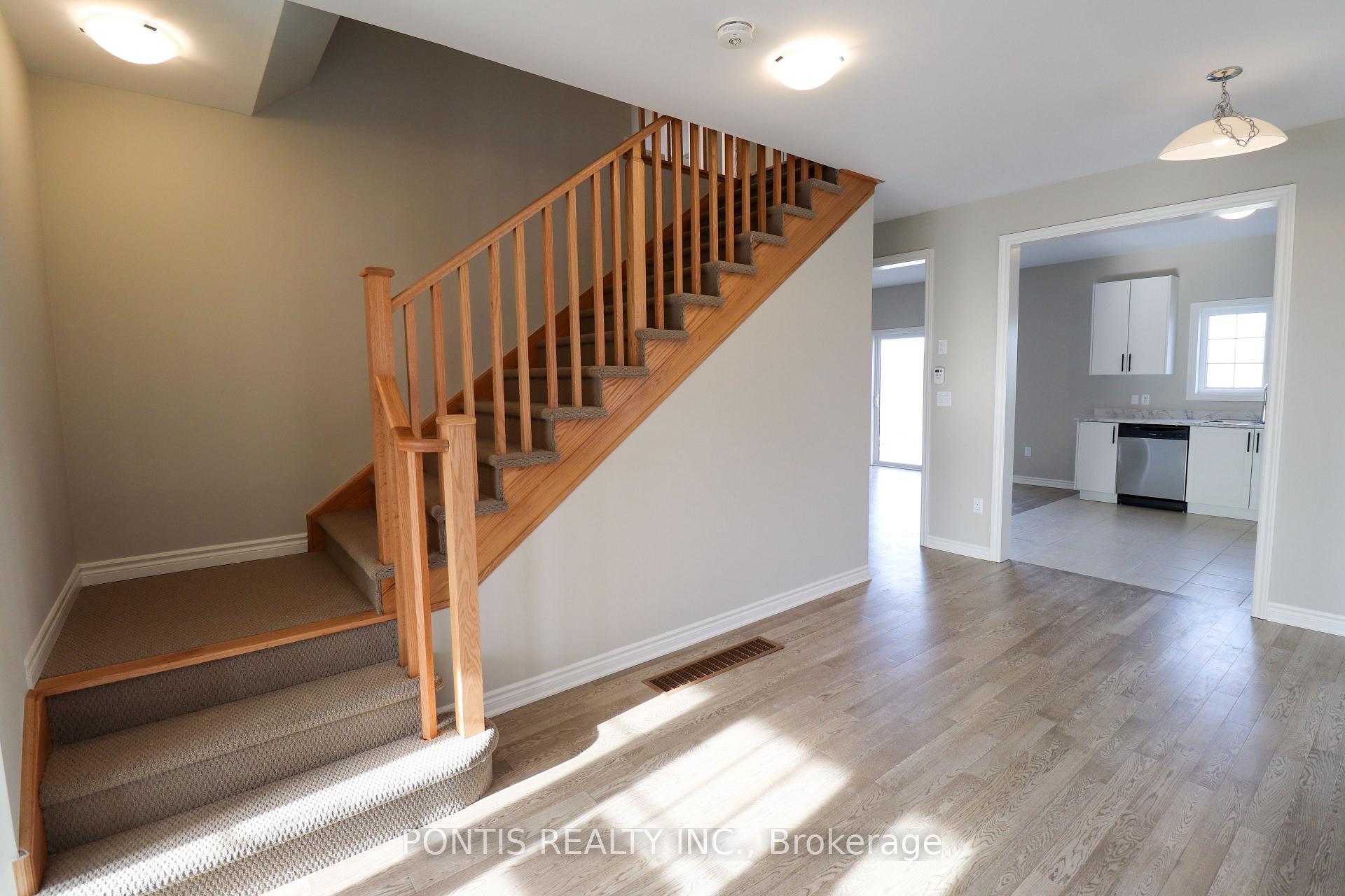 Photo 7 of 288 Springfield Crescent, Clearview, Stayner — HOMEH