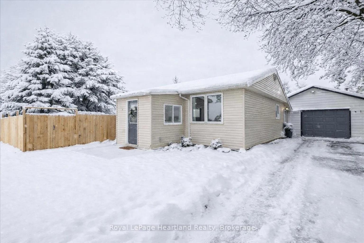 Photo 1 of 7637 Wellington Road 7, Mapleton, Rural Mapleton — HOMEH