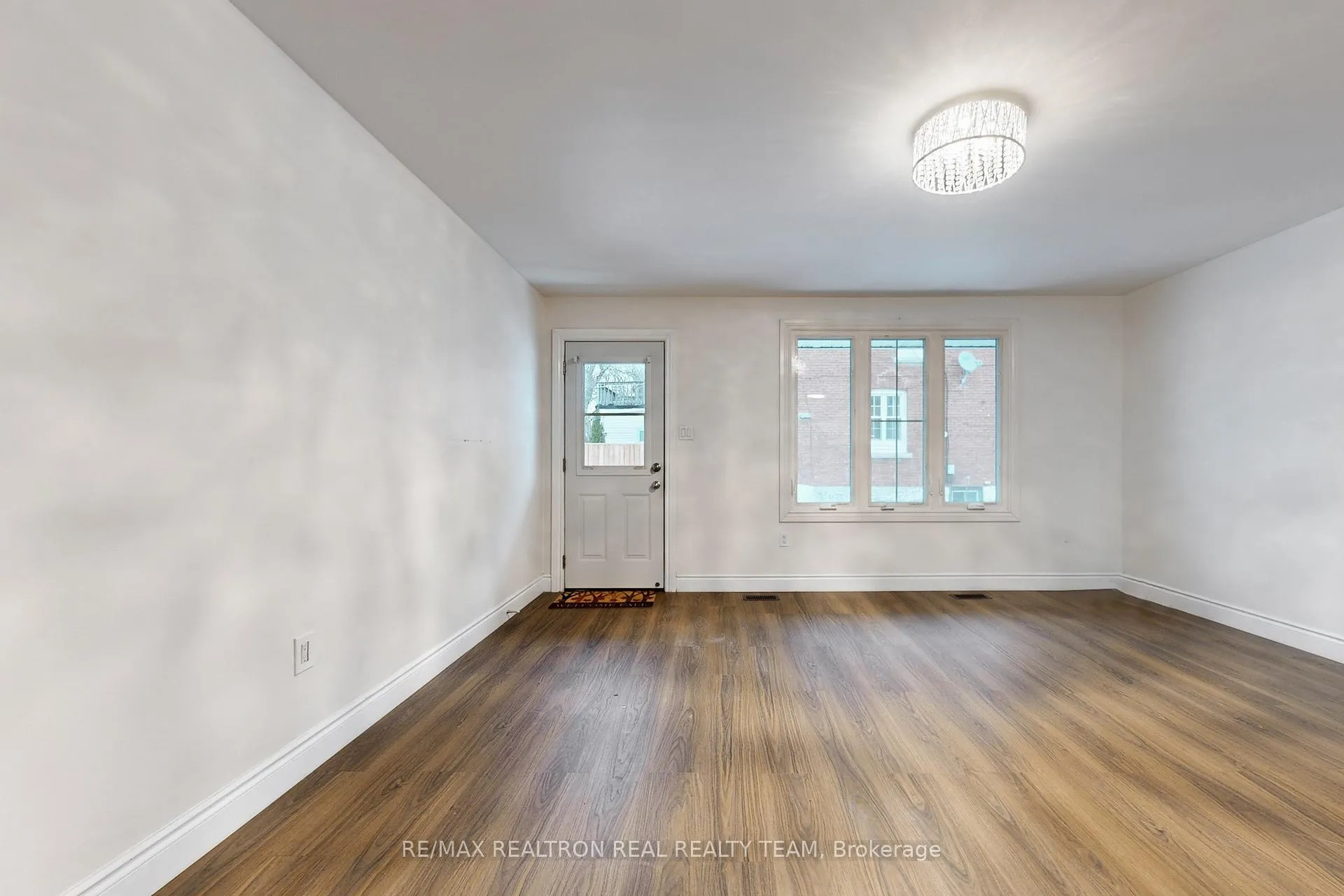 Photo 29 of 195 Balmoral Avenue N, Hamilton, Crown Point — HOMEH