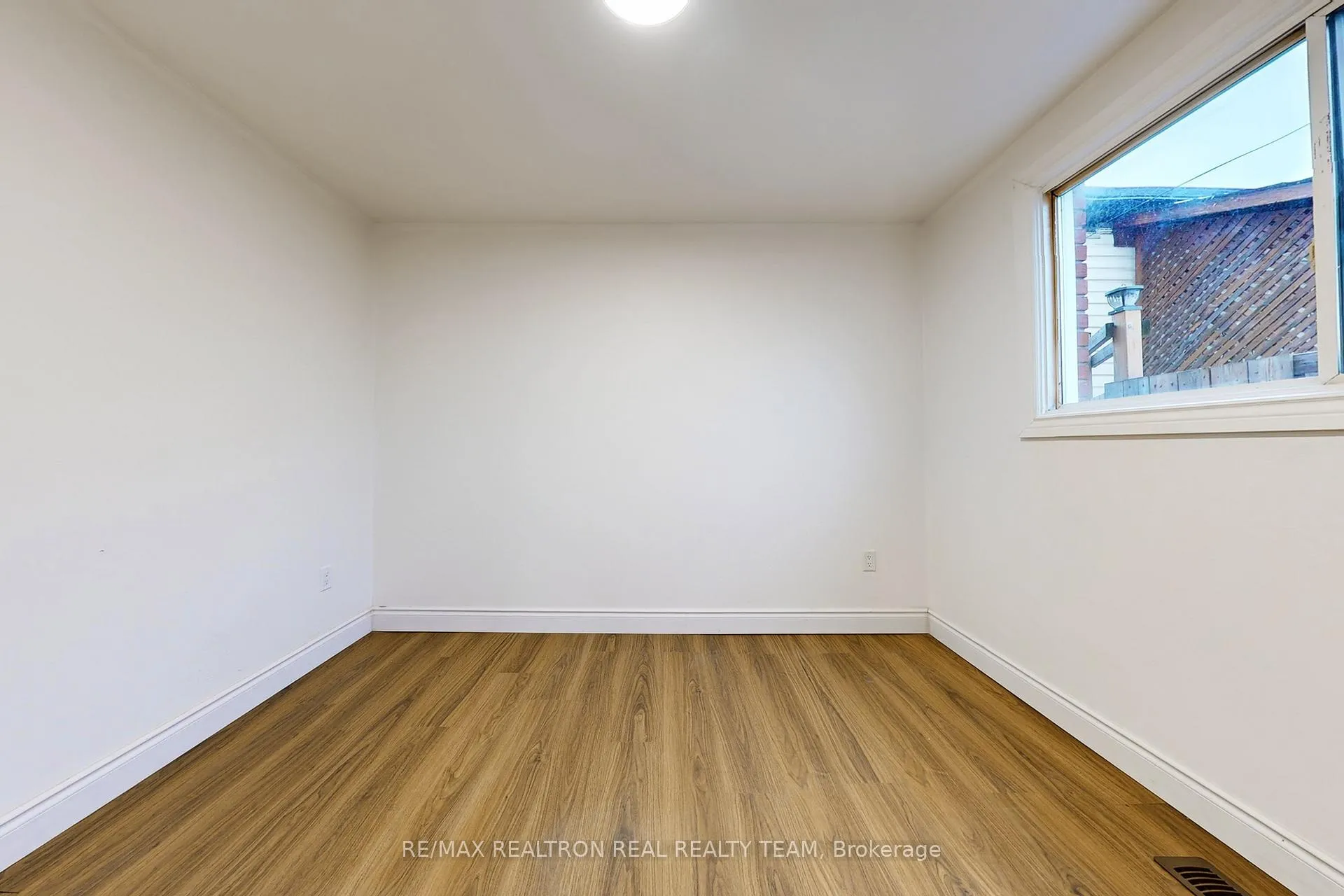 Photo 44 of 195 Balmoral Avenue N, Hamilton, Crown Point — HOMEH